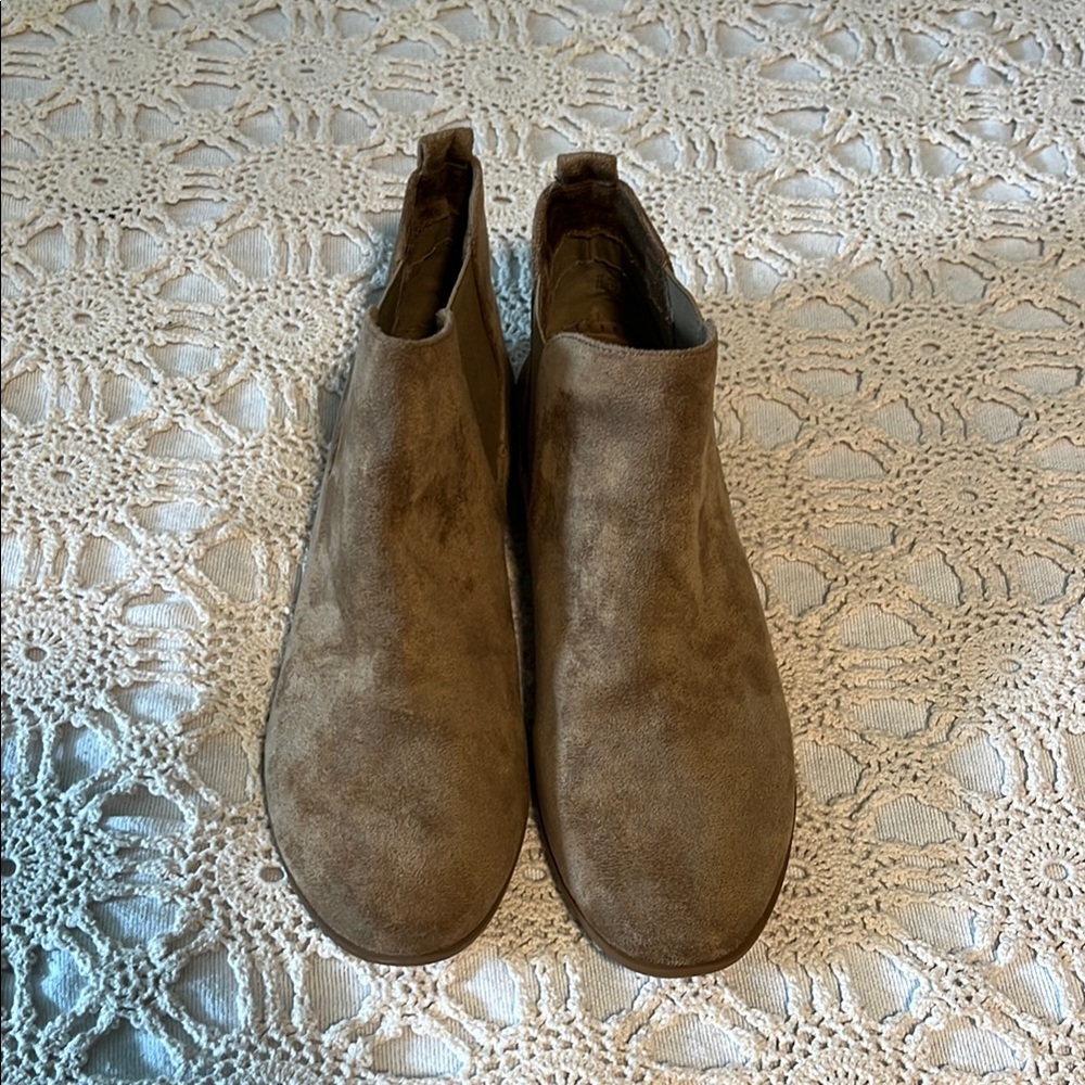 Women Tan Suede Ankle Boots